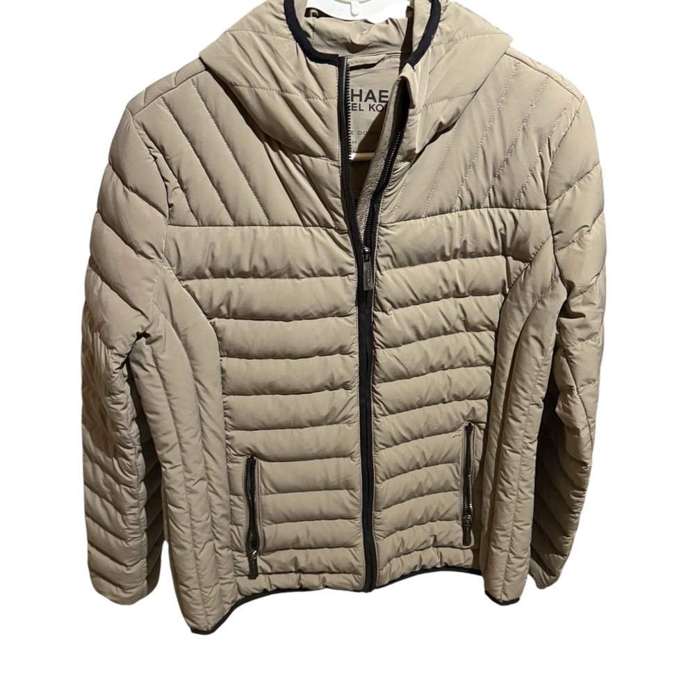 Michael Kors Beige Puffer Jacket. WORN 3 times! like new.